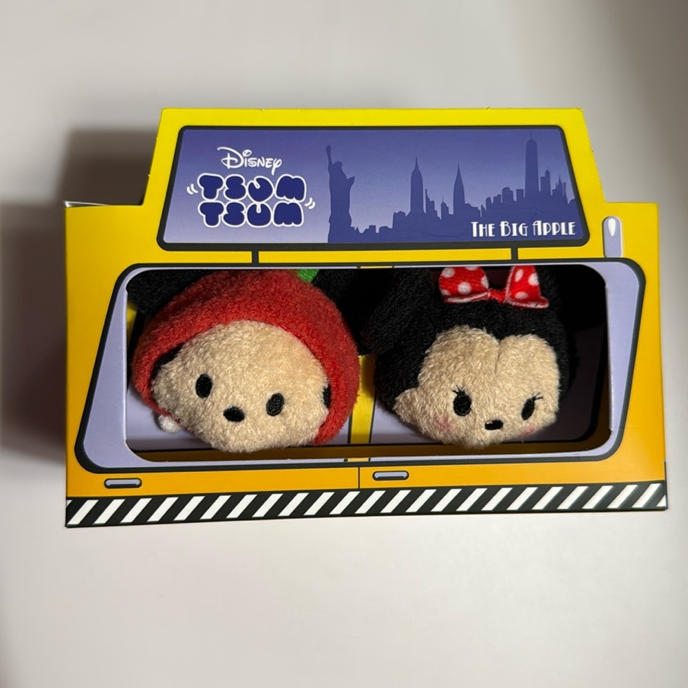 NWT Disney’s Tsum Tsum “The Big Apple” mini plush set